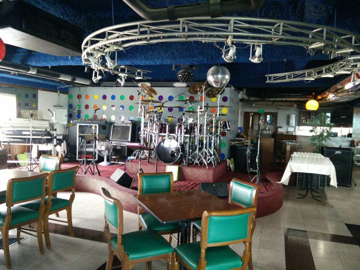 Friday Hotel Uttaradit Eksteriør billede