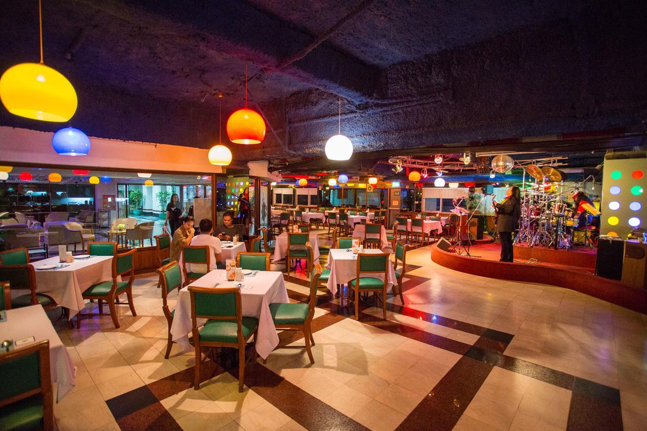 Friday Hotel Uttaradit Eksteriør billede